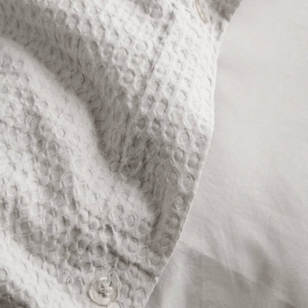 NWT Quince Organic Luxe Honeycomb Twin Duvet Cover in Light Grey - Picture 3 of 5